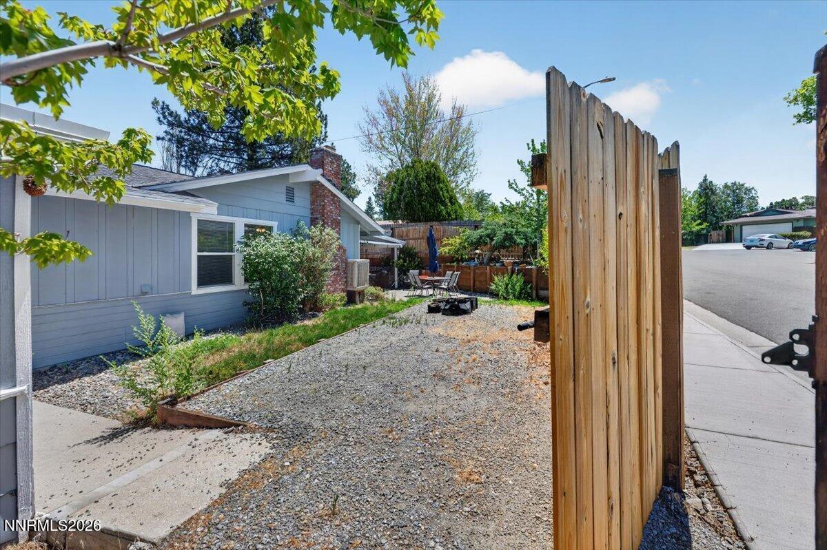 1090 Kings Row Reno, NV 89503 - Photo 27 of 34 27-DSC_4336
