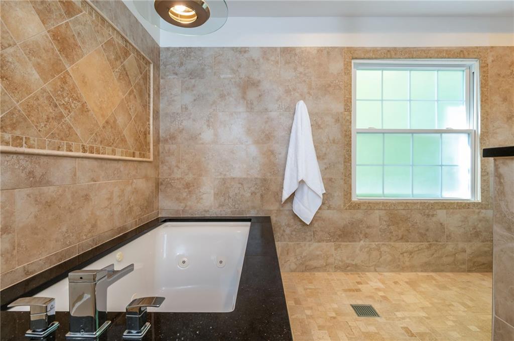565 Trotters Ridge Roswell, GA 30075 - Photo 38 of 77 Gallery Image 38
