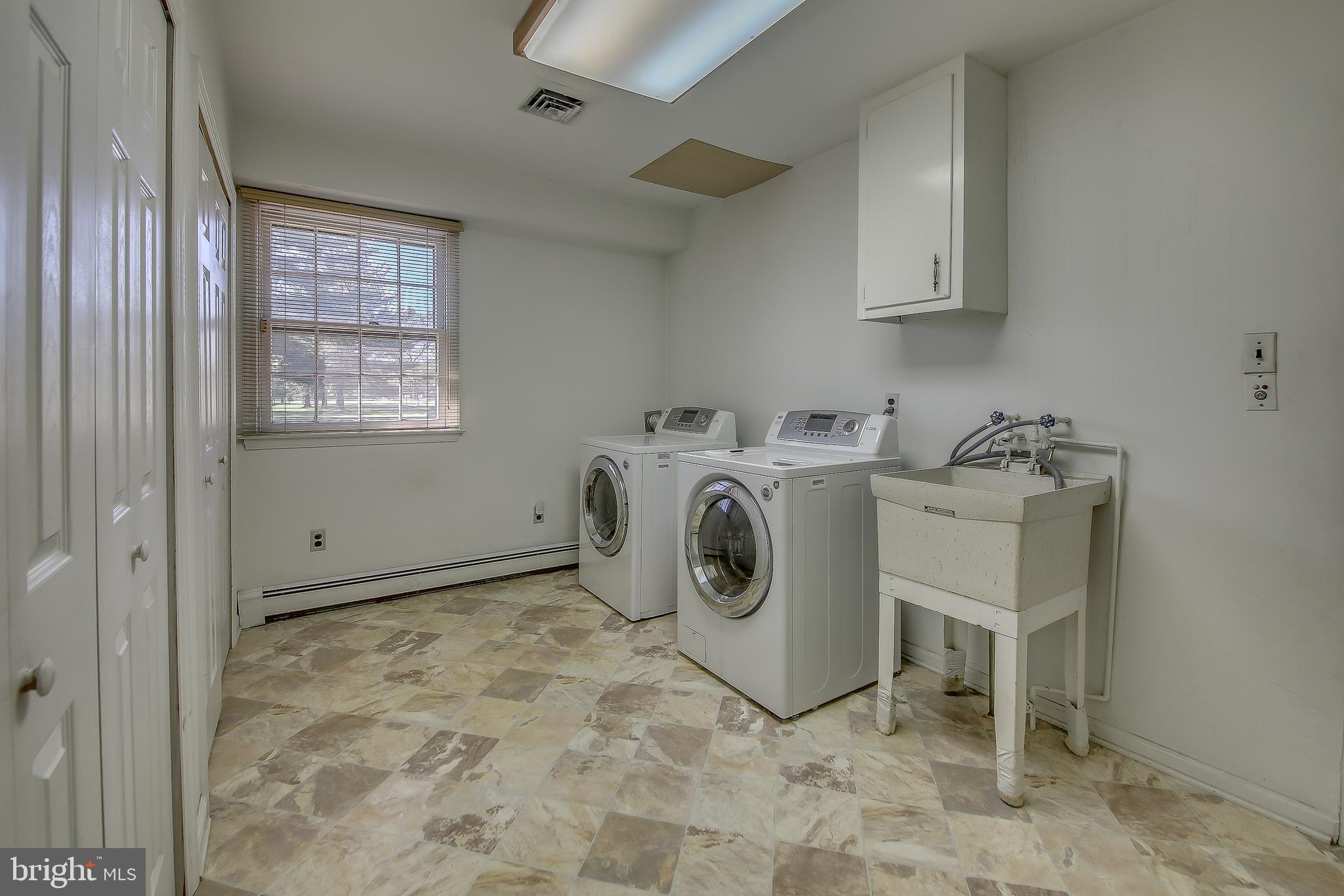 3764 Wheatsheaf Road Huntingdon Valley, PA 19006 - Photo 12 of 26 Extra large laundry room