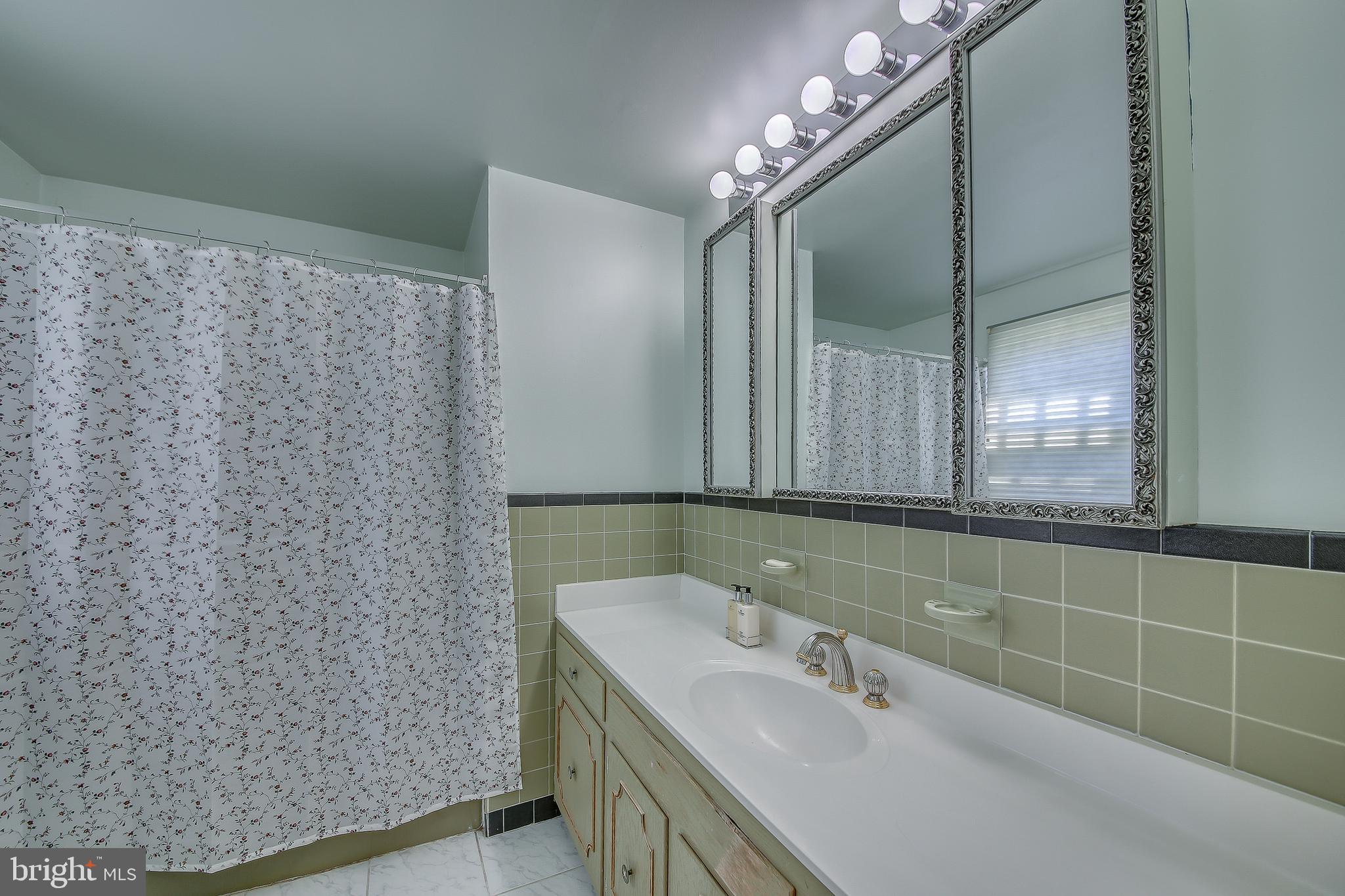 3764 Wheatsheaf Road Huntingdon Valley, PA 19006 - Photo 16 of 26 Master Bathroom
