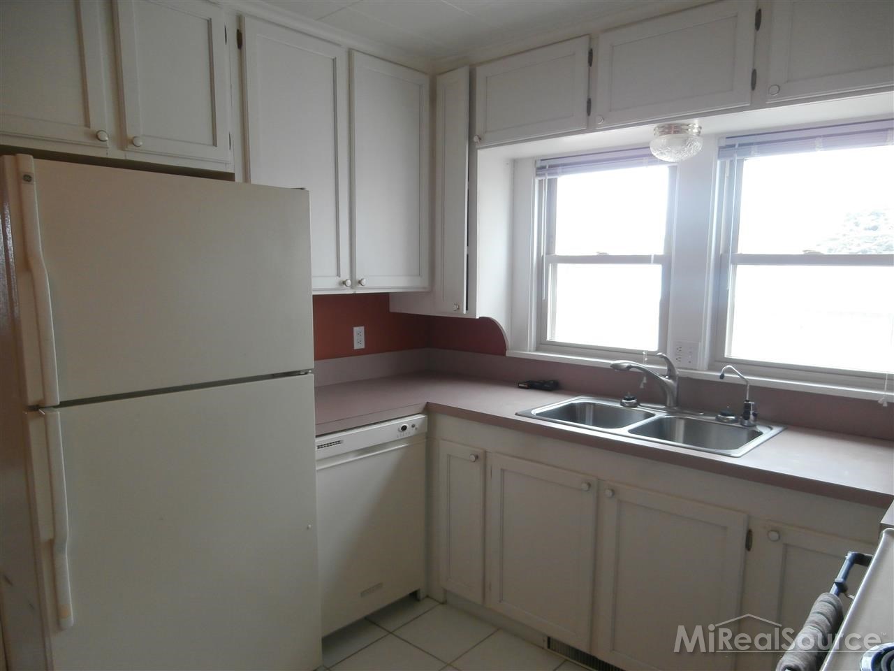 269 East Bennington Road Owosso, MI 48867 - Photo 19 of 29 31234614-18.JPG