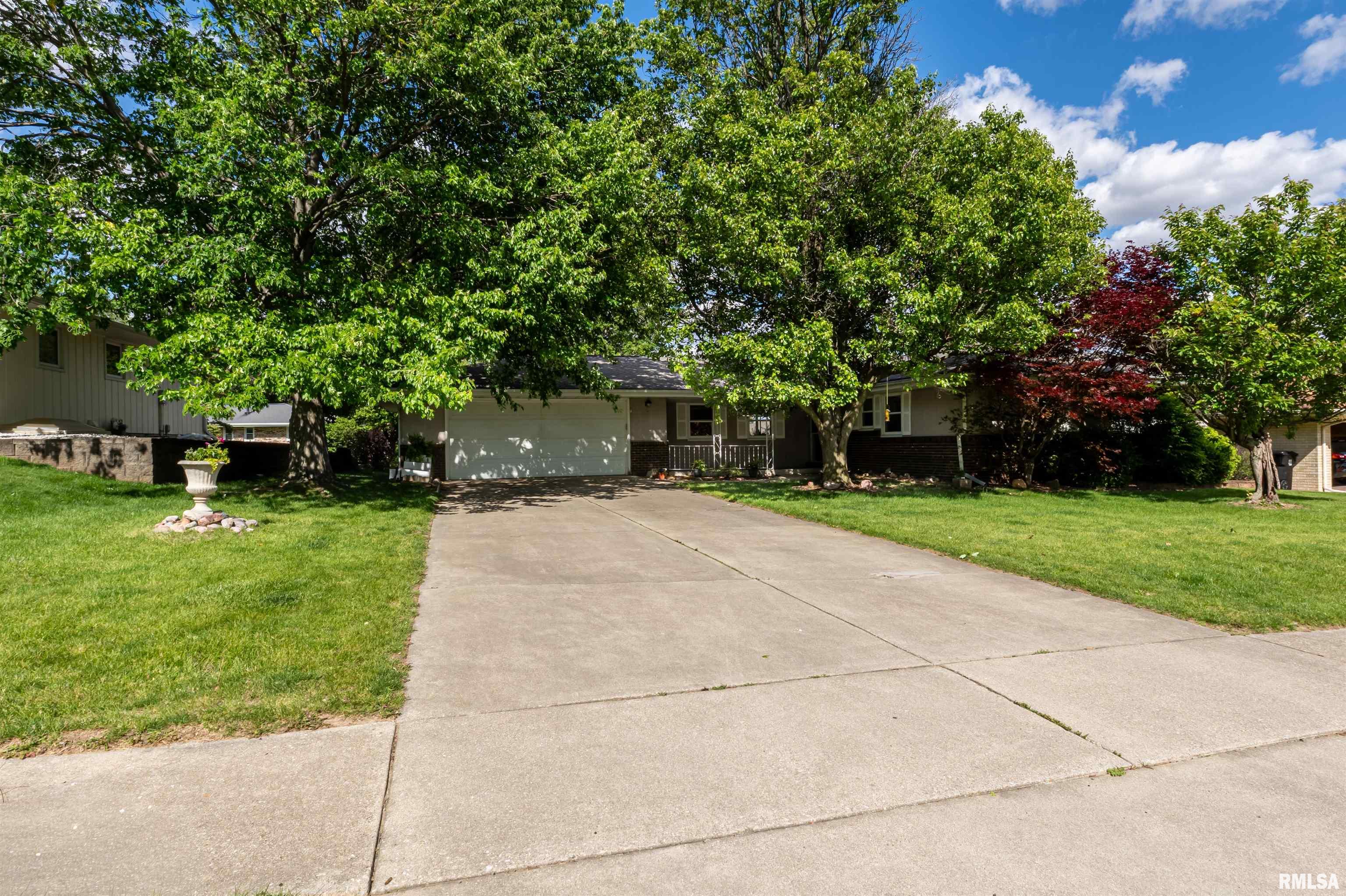 210 Riss Drive Normal, IL 61761 - Photo 6 of 39