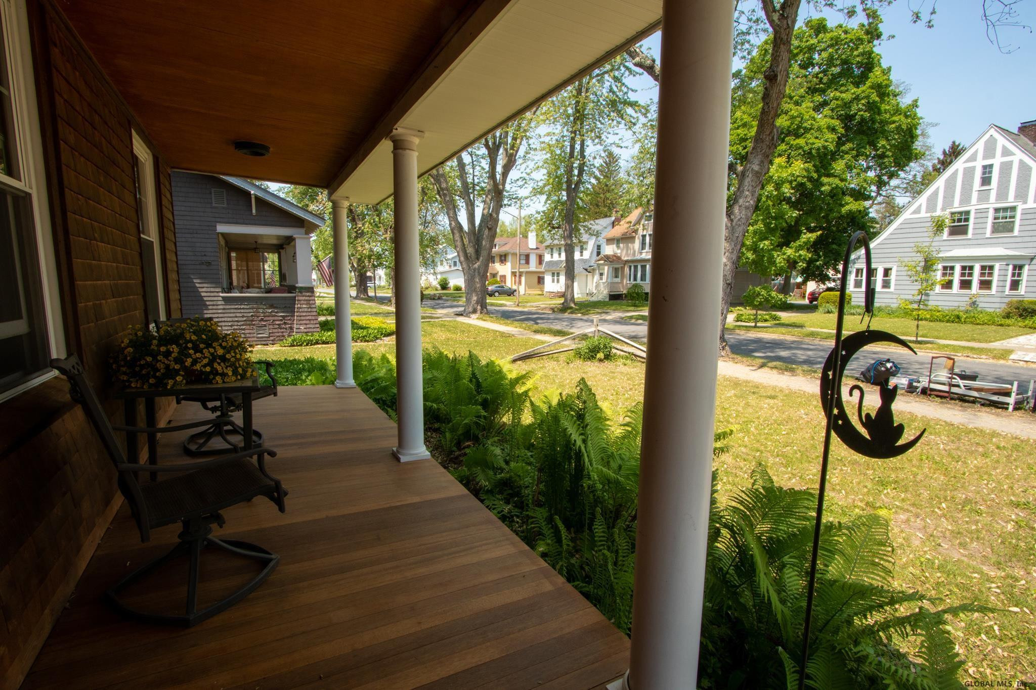 26 Washington Road Scotia, NY 12302 - Photo 2 of 34 Photo 2
