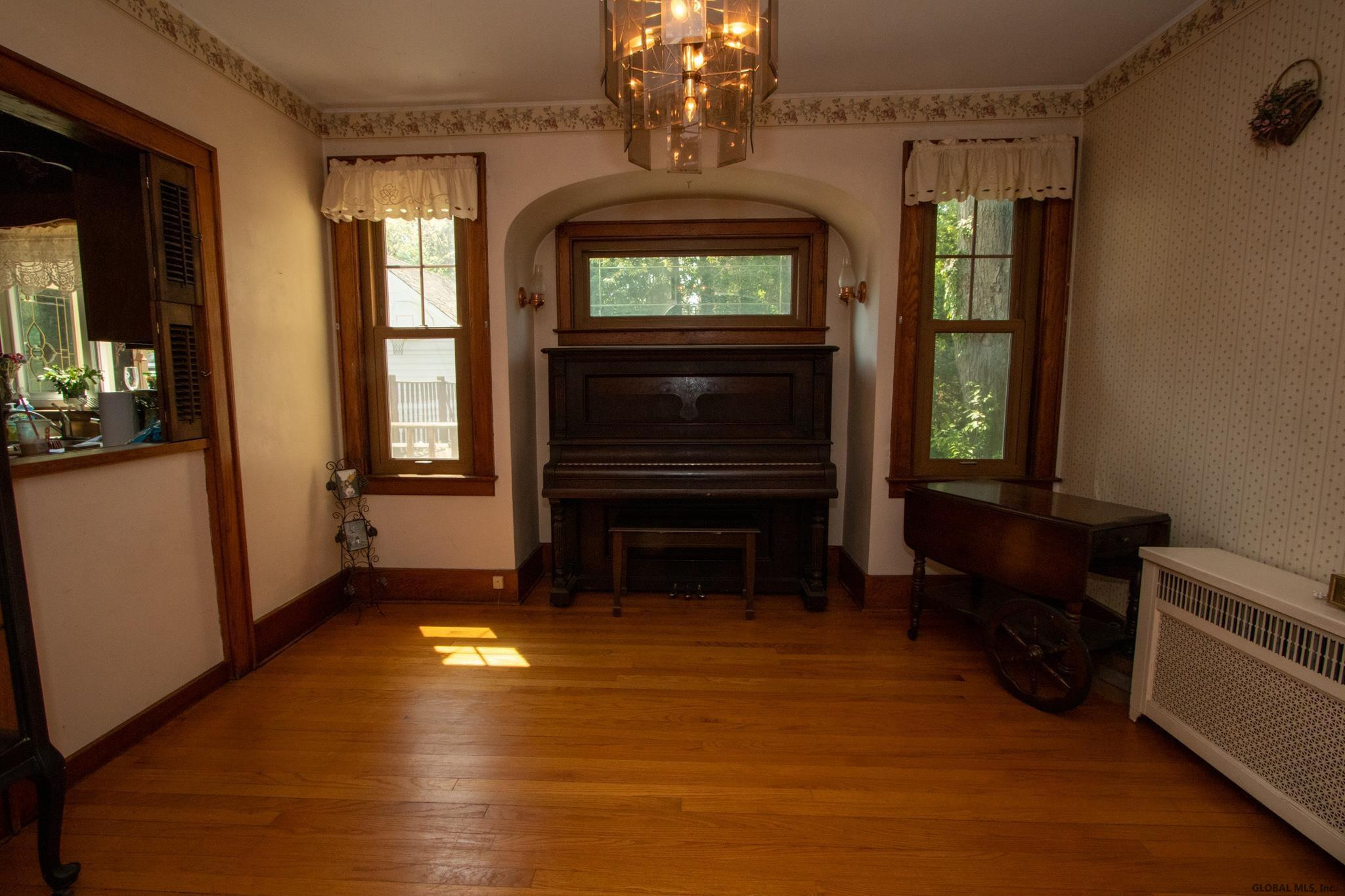 26 Washington Road Scotia, NY 12302 - Photo 7 of 34 Photo 7