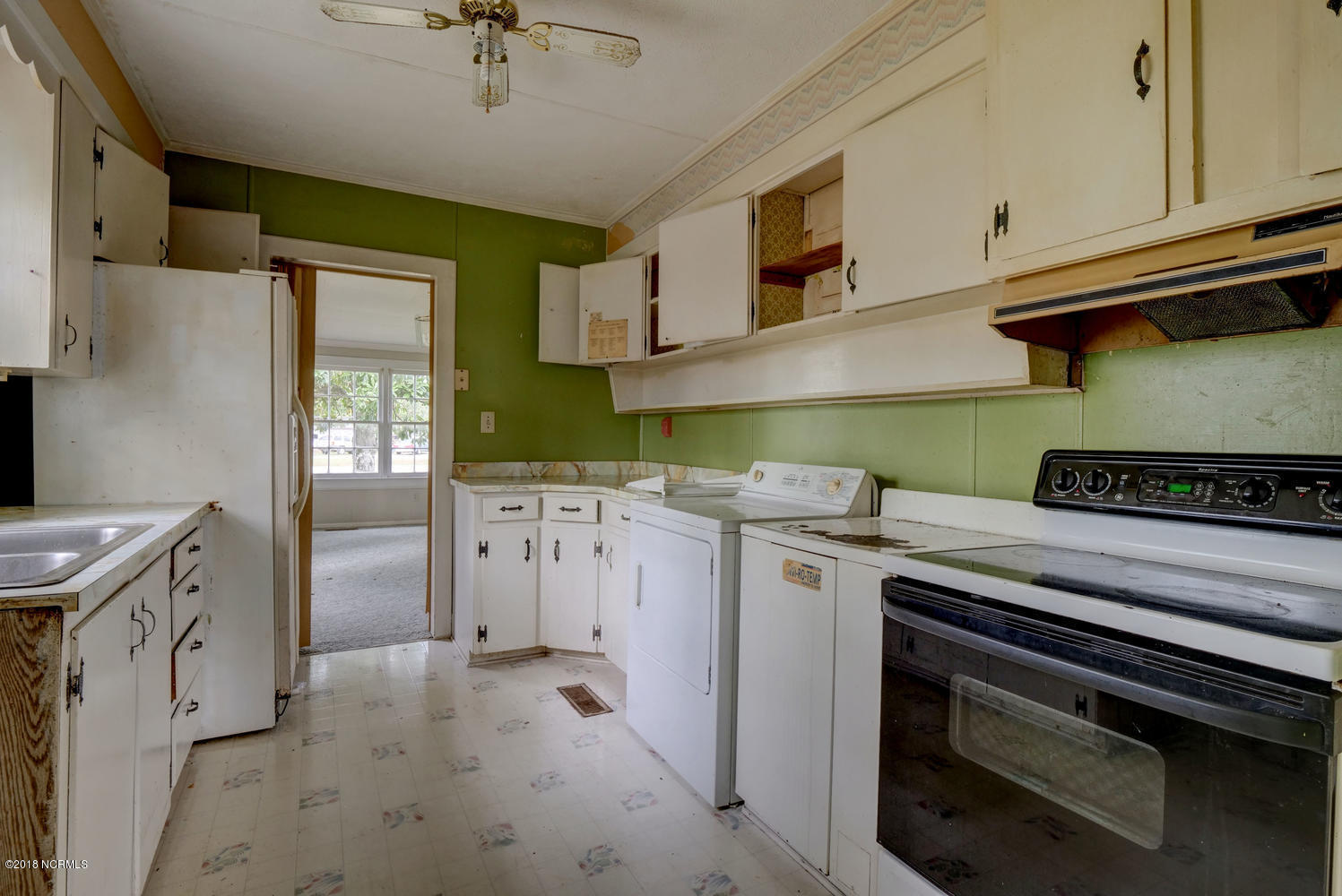 108 South Navassa Road Leland, NC 28451 - Photo 6 of 23 108 S Navassa Rd Leland NC-large-007-21-