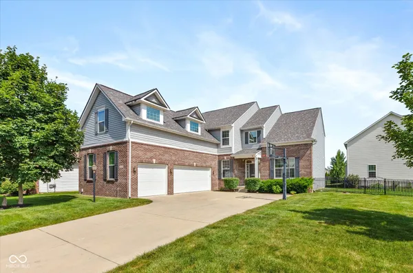 $560,000 | 12154 Eddington Place, Fishers, IN 46037