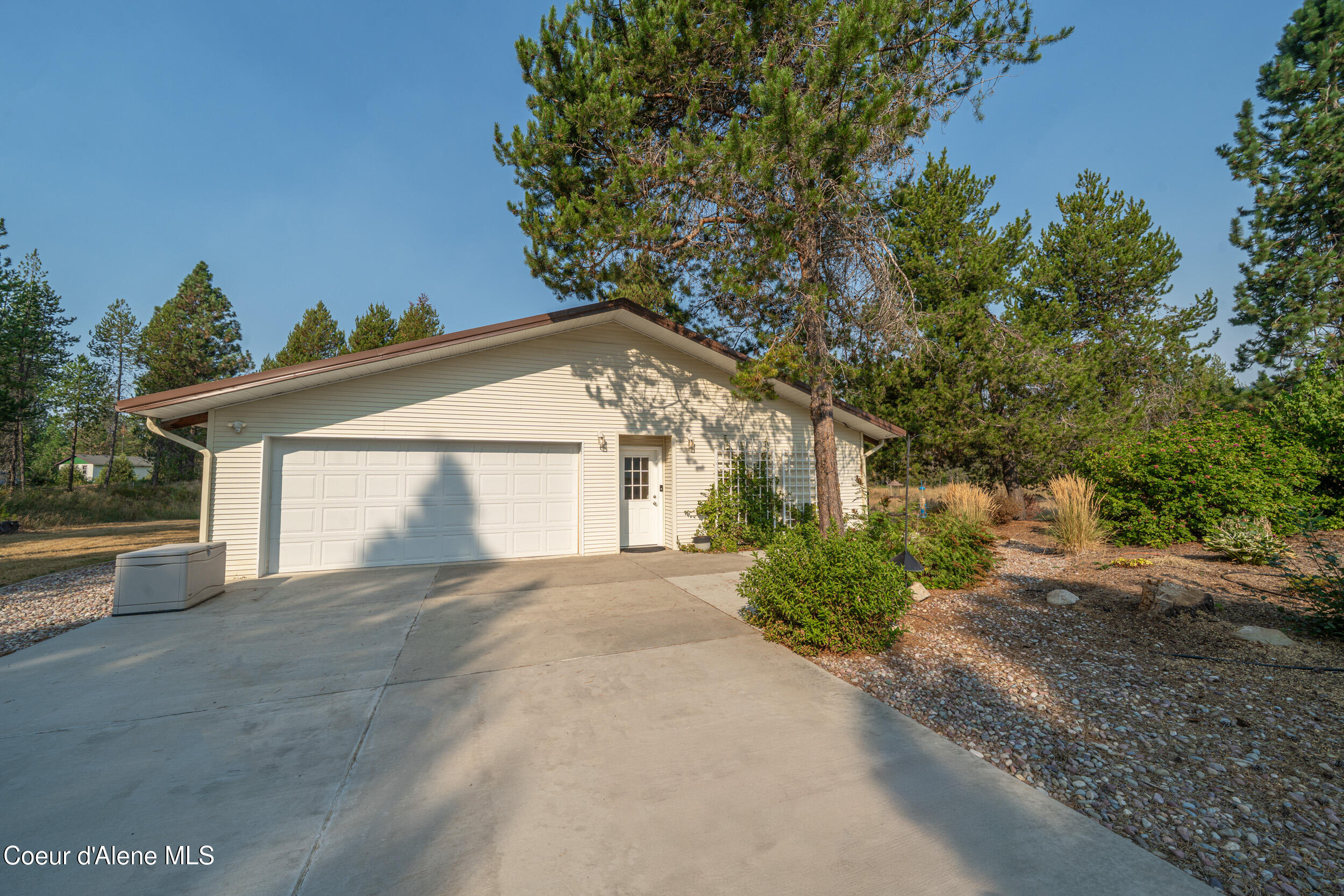 21779 North Ramsey Road Rathdrum, ID 83858 - Photo 65 of 68 Guest house garage