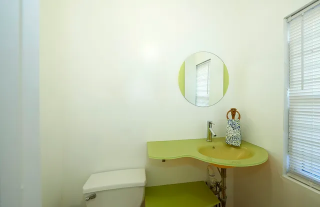 $3,000 | 3222 West Warner Avenue, Unit 1, Chicago, IL 60618