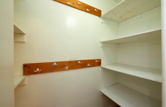 $3,000 | 3222 West Warner Avenue, Unit 1, Chicago, IL 60618