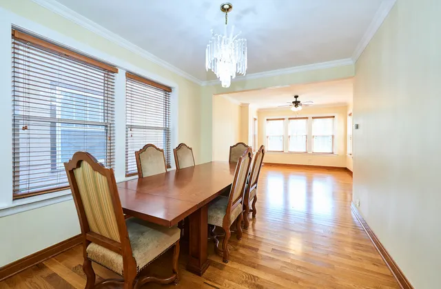 $3,000 | 3222 West Warner Avenue, Unit 1, Chicago, IL 60618