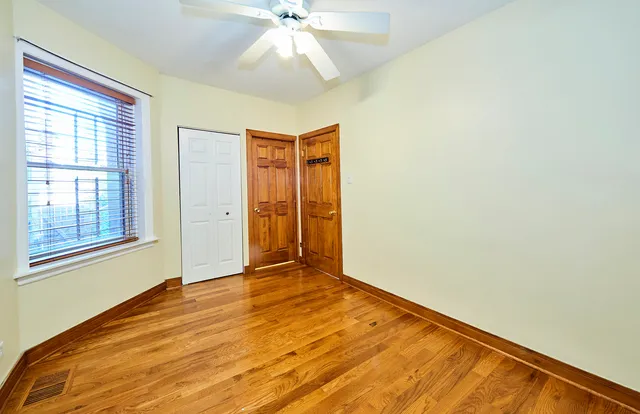 $3,000 | 3222 West Warner Avenue, Unit 1, Chicago, IL 60618