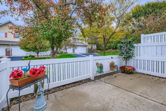 $237,500 | 3772 Vermilion Court South, Eagan, MN 55122