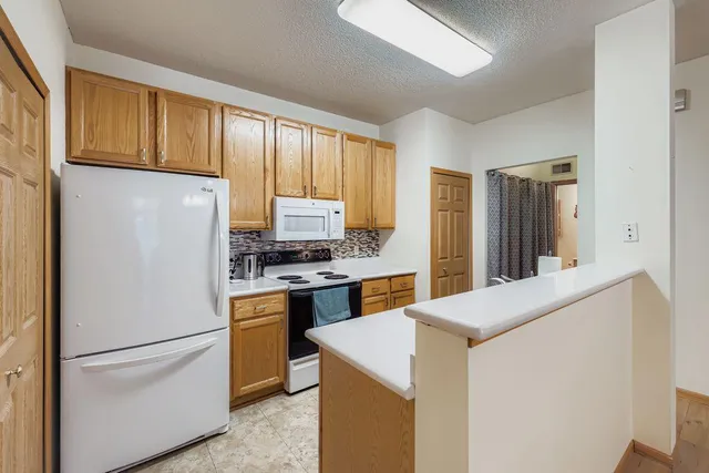 $237,500 | 3772 Vermilion Court South, Eagan, MN 55122