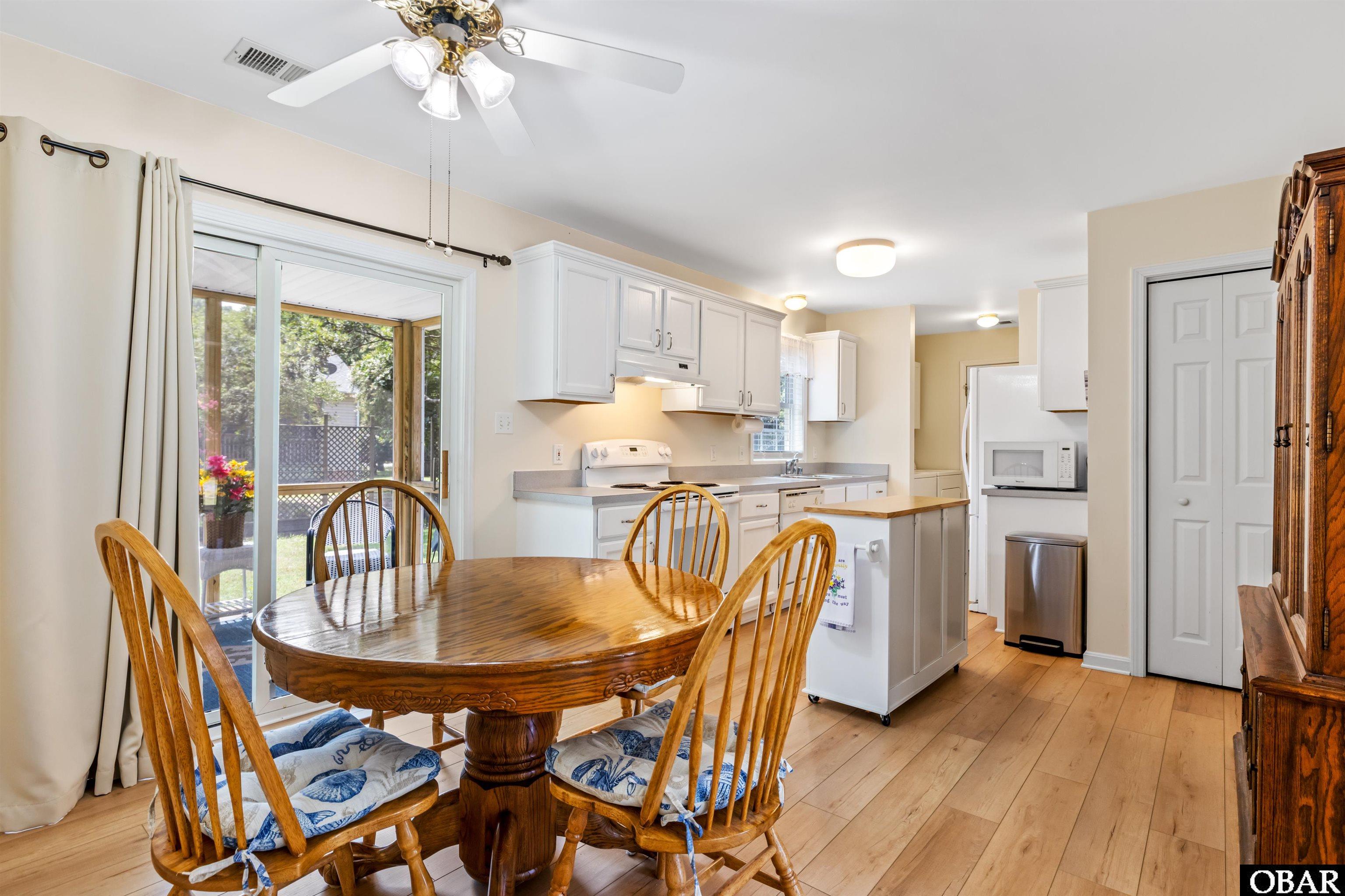 145 Bayberry Road Kill Devil Hills, NC 27948 - Photo 11 of 34 Dining Area