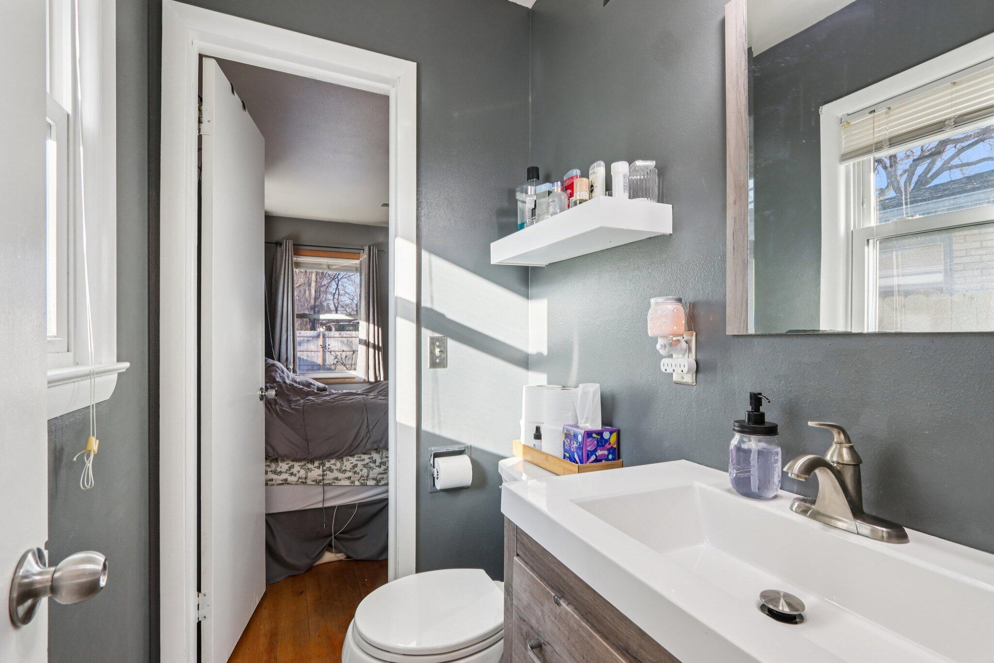 5103 Kinzie Avenue Racine, WI 53406 - Photo 18 of 29 29-web-or-mls-Kinzie Ave-S1301-027