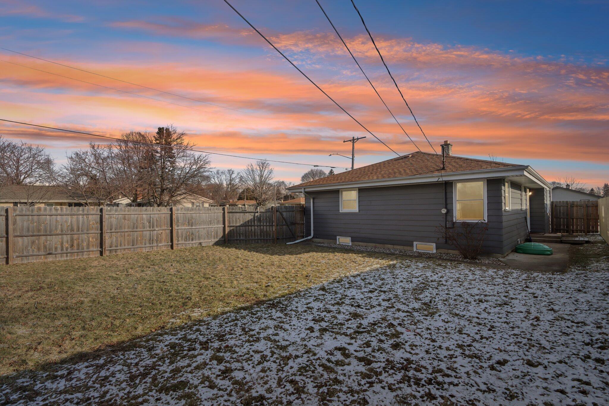 5103 Kinzie Avenue Racine, WI 53406 - Photo 28 of 29 2-web-or-mls-VT-1301-1