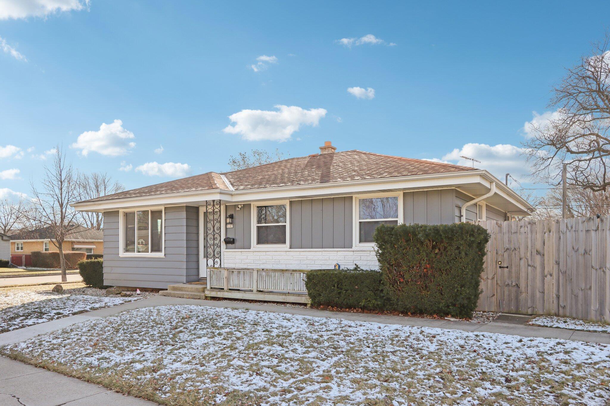 5103 Kinzie Avenue Racine, WI 53406 - Photo 2 of 29 8-web-or-mls-Kinzie Ave-S1301-006