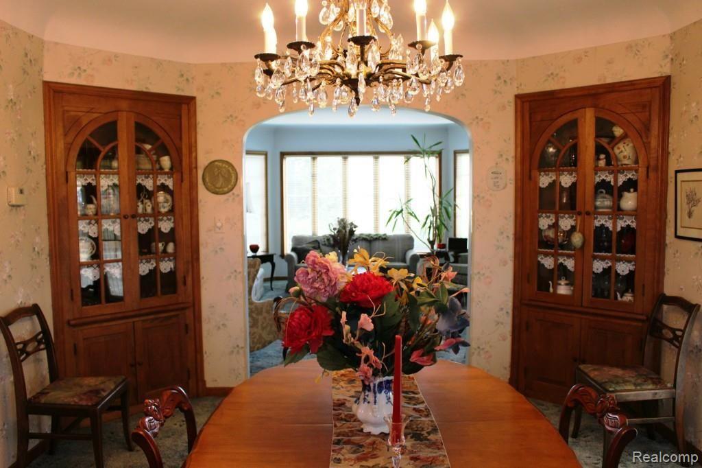 17510 Brewer Road Dundee, MI 48131 - Photo 11 of 25 Lots of Custom Built-Ins