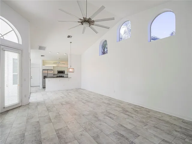 $2,500 | 1700 Aynsley Way, Vero Beach, FL 32966