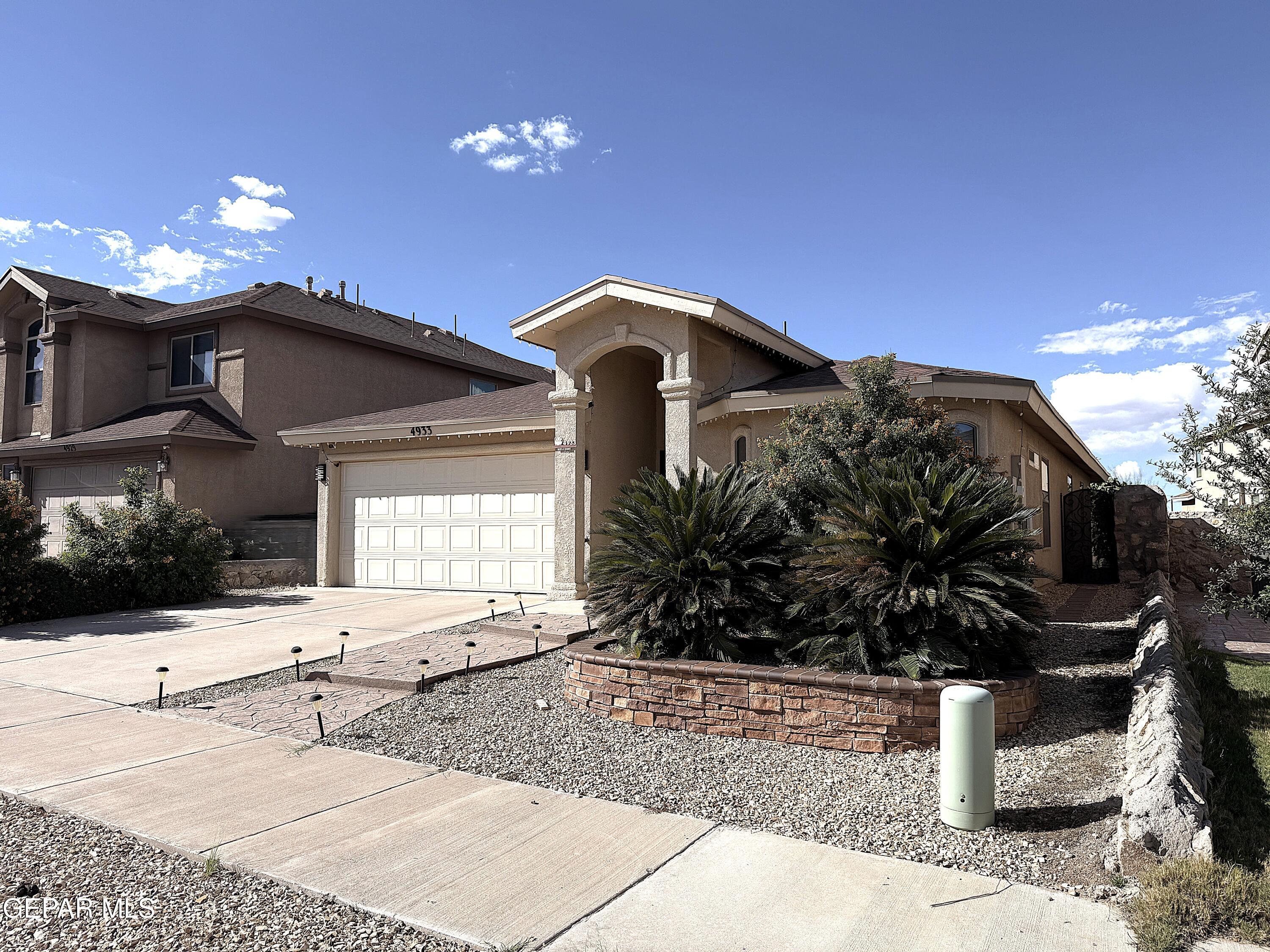 4933 Copper Ranch Avenue El Paso, TX 79934 - Photo 2 of 36 IMG_2431