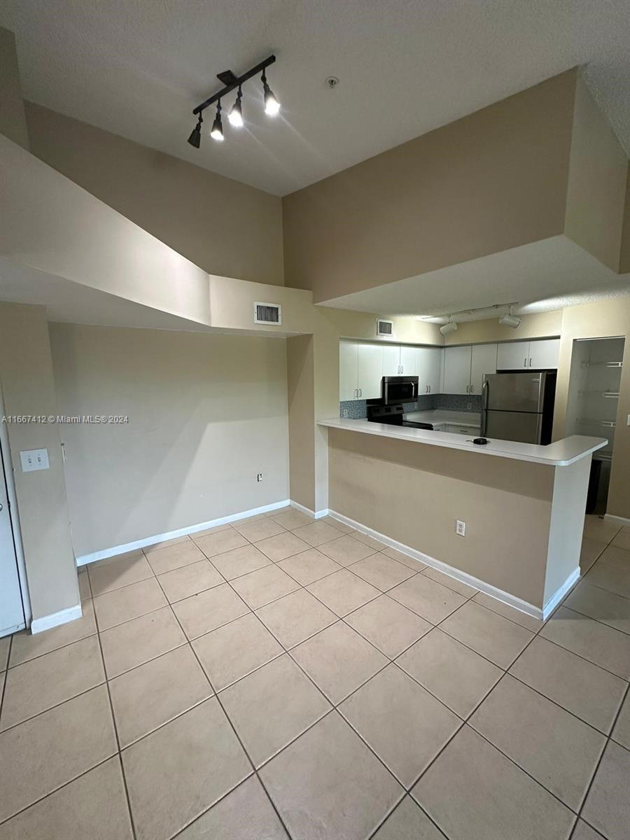 4848 Highway 7, Unit 4305 Coconut Creek, FL 33073 - Photo 11 of 47