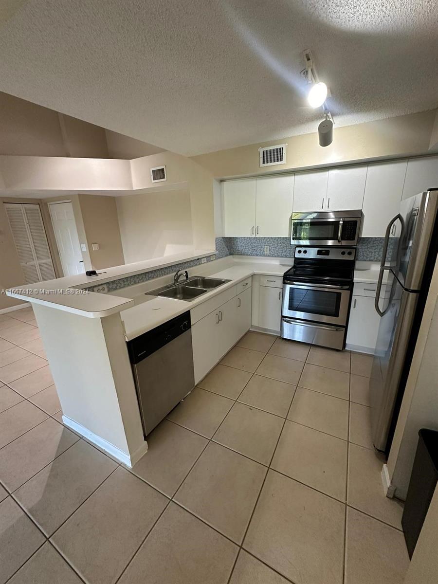 4848 Highway 7, Unit 4305 Coconut Creek, FL 33073 - Photo 14 of 47
