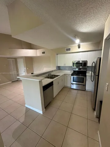 $269,000 | 4848 Highway 7, Unit 4305, Coconut Creek, FL 33073