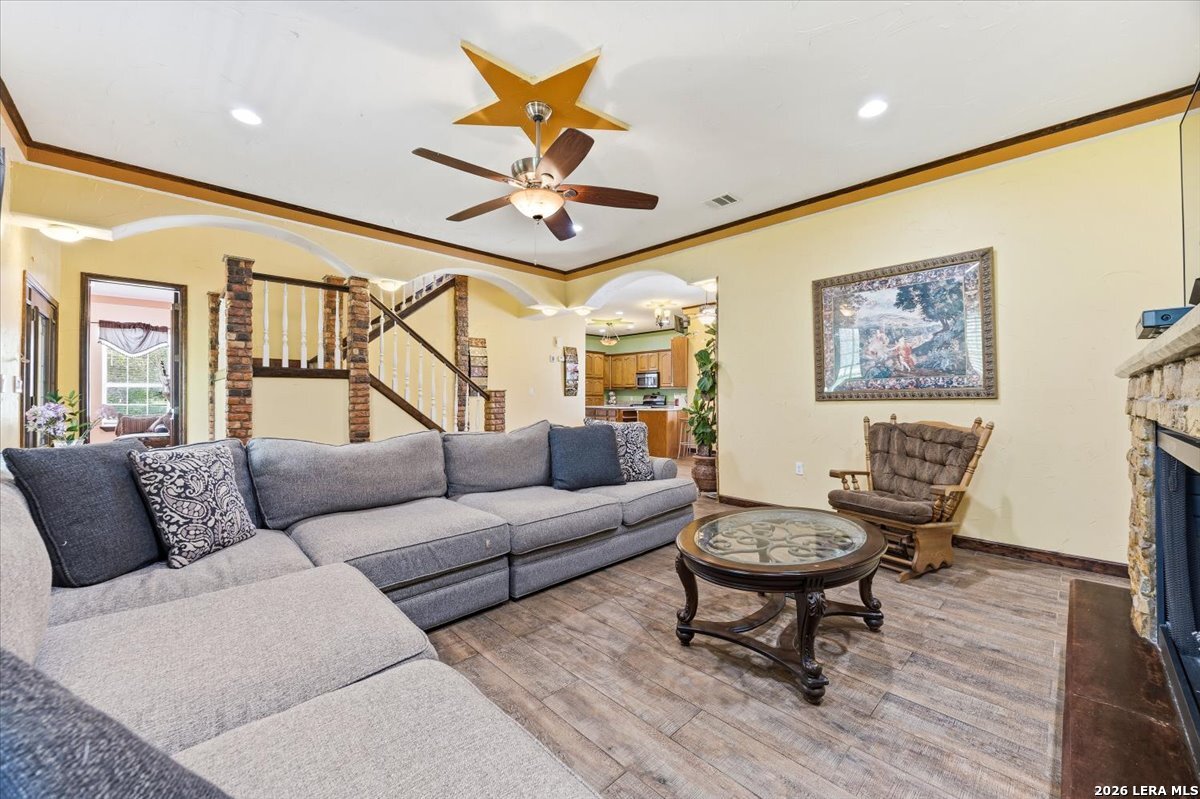 19590 Leal Road San Antonio, TX 78221 - Photo 10 of 42