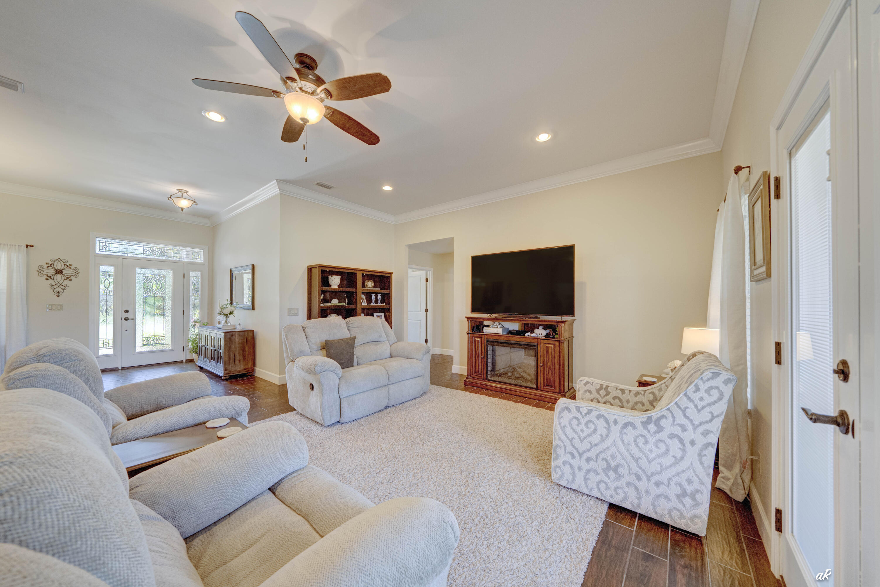 7927 Highpoint Road Panama City, FL 32404 - Photo 7 of 40 Living-1