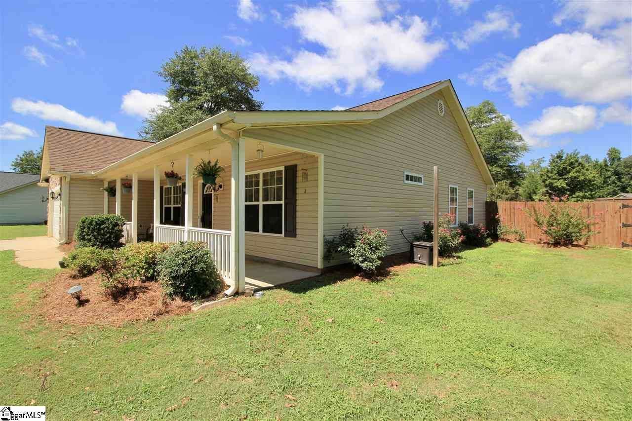188 Dill Road Campobello, SC 29322 - Photo 2 of 36