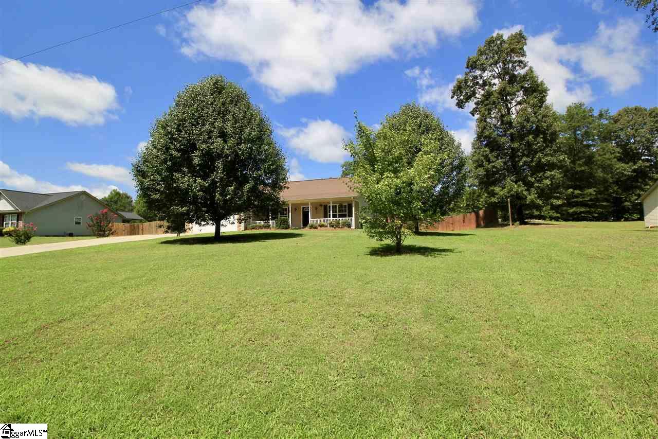 188 Dill Road Campobello, SC 29322 - Photo 4 of 36