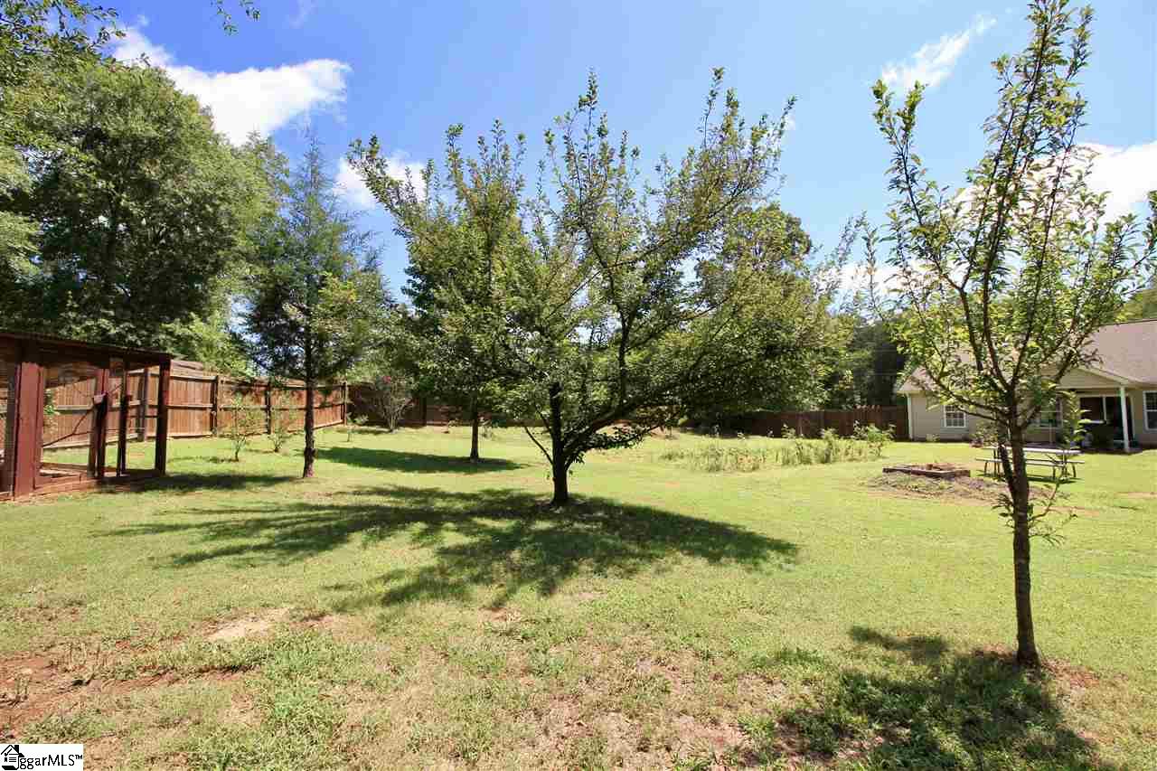 188 Dill Road Campobello, SC 29322 - Photo 32 of 36