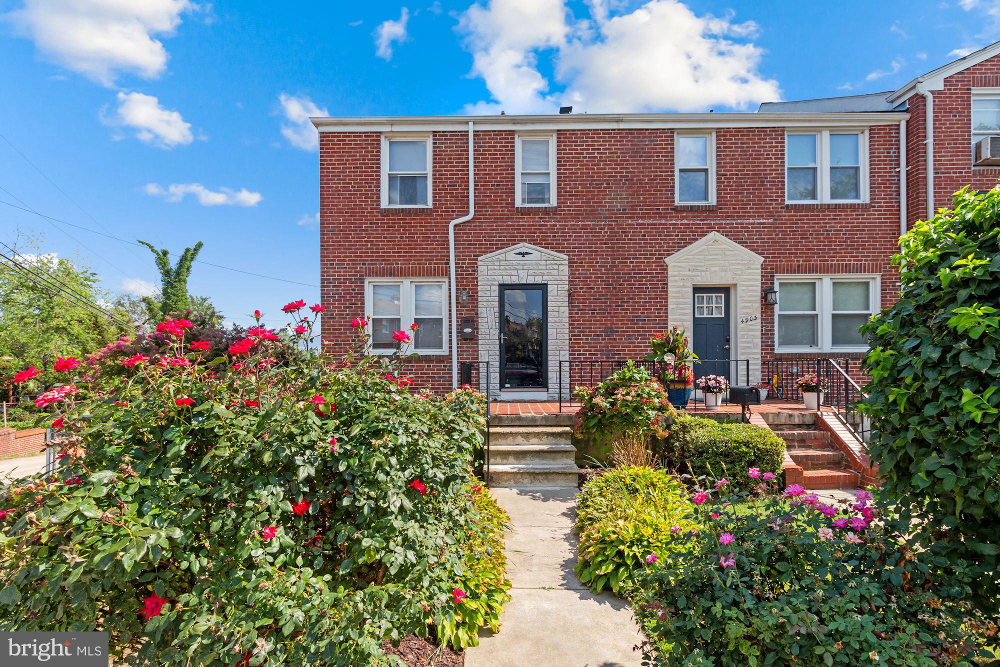 4901 West Hills Road Baltimore, MD 21229 - Photo 2 of 31