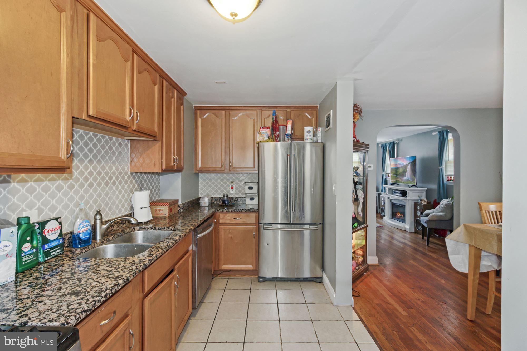 4901 West Hills Road Baltimore, MD 21229 - Photo 12 of 31