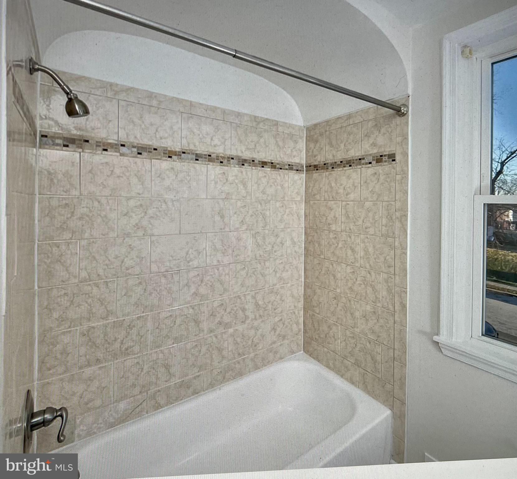 4901 West Hills Road Baltimore, MD 21229 - Photo 16 of 31