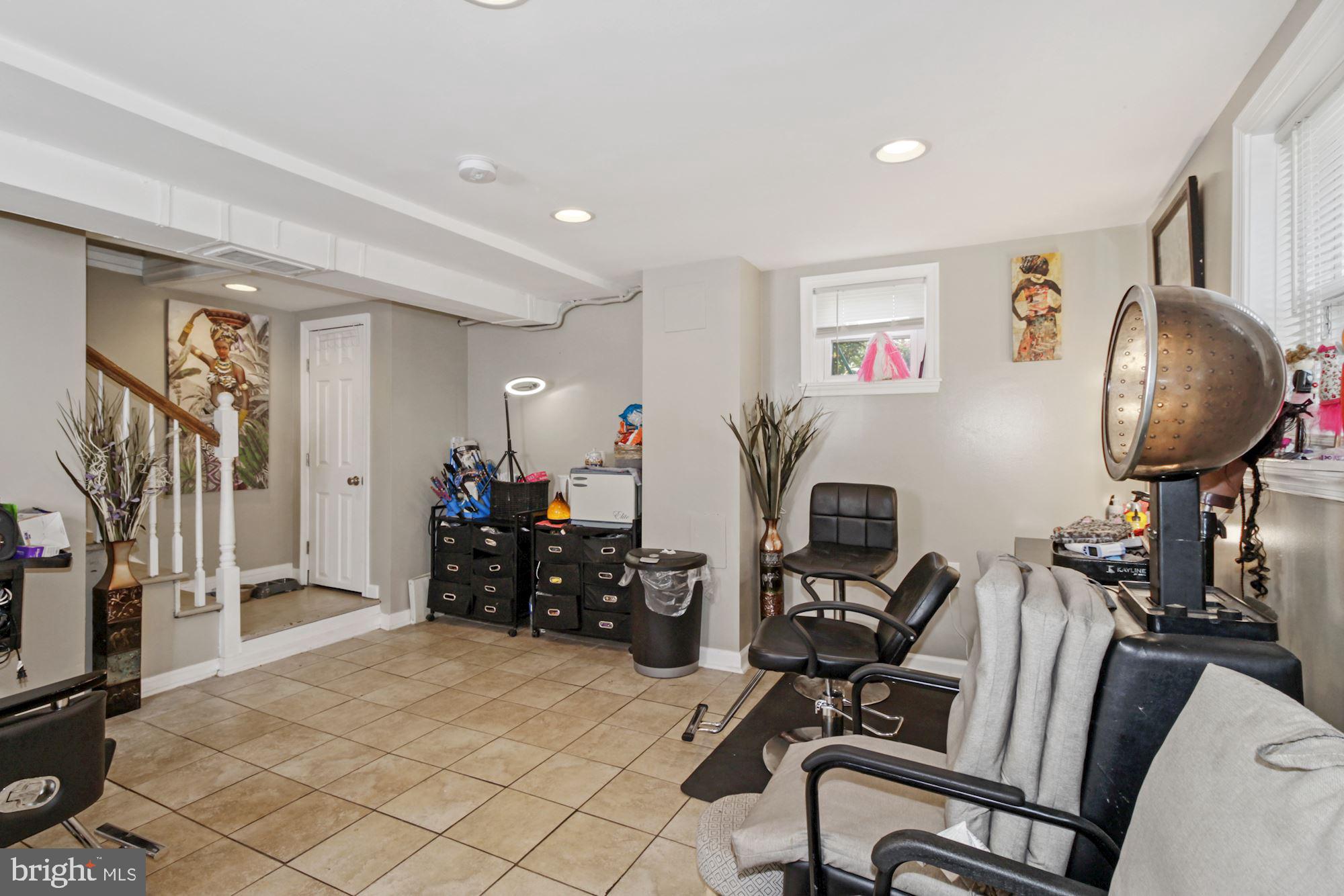4901 West Hills Road Baltimore, MD 21229 - Photo 25 of 31