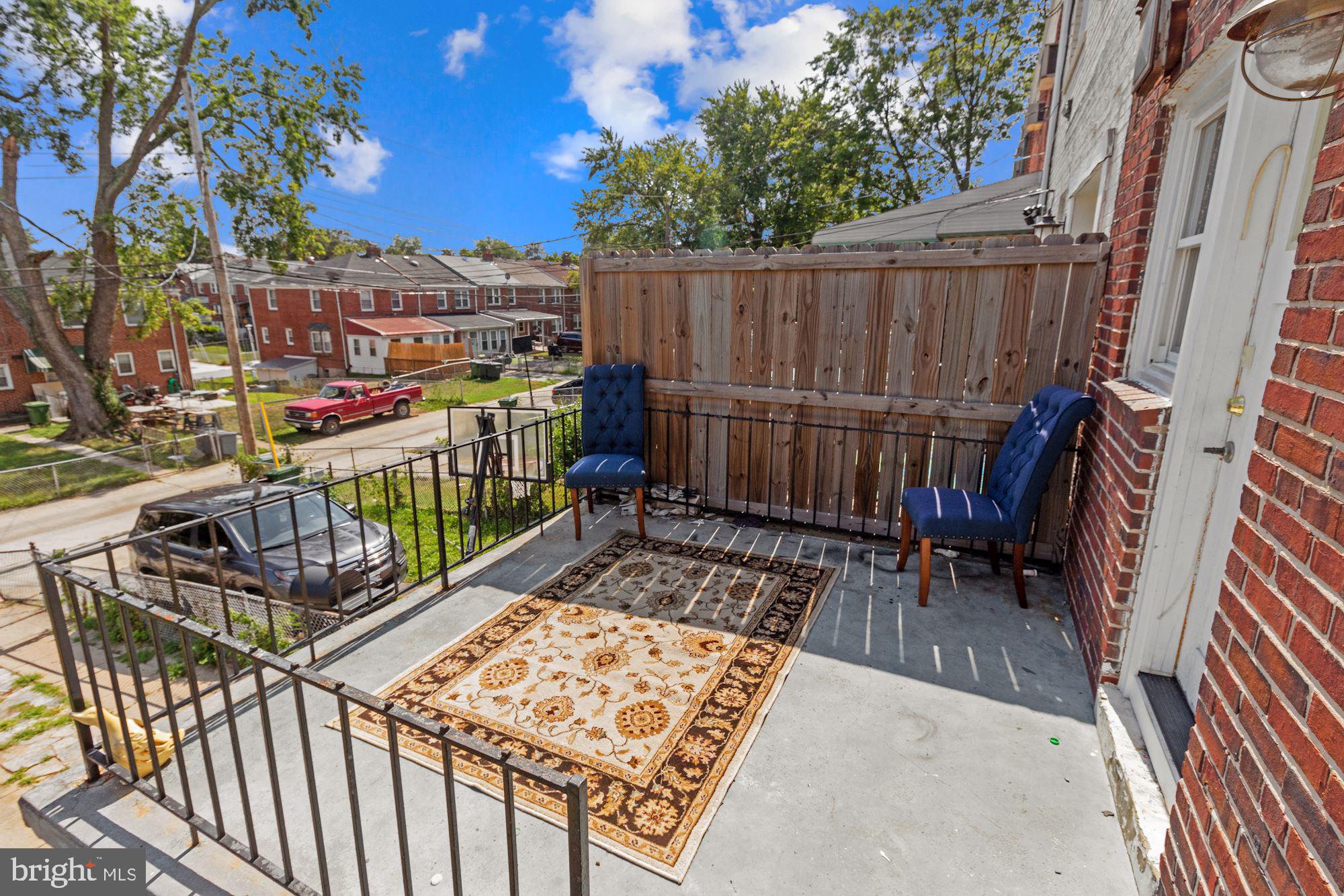 4901 West Hills Road Baltimore, MD 21229 - Photo 4 of 31