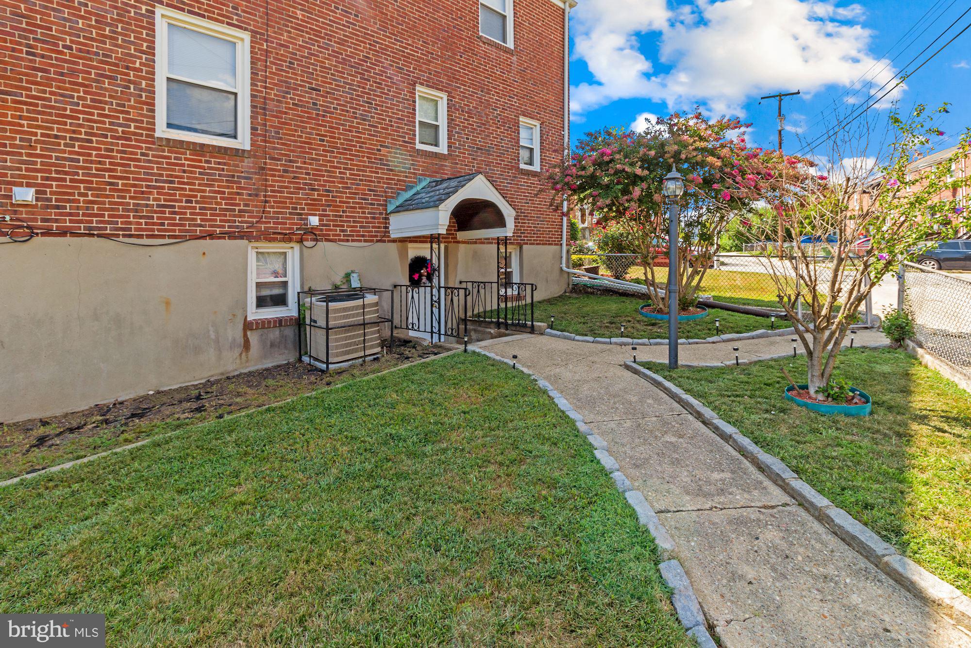 4901 West Hills Road Baltimore, MD 21229 - Photo 5 of 31
