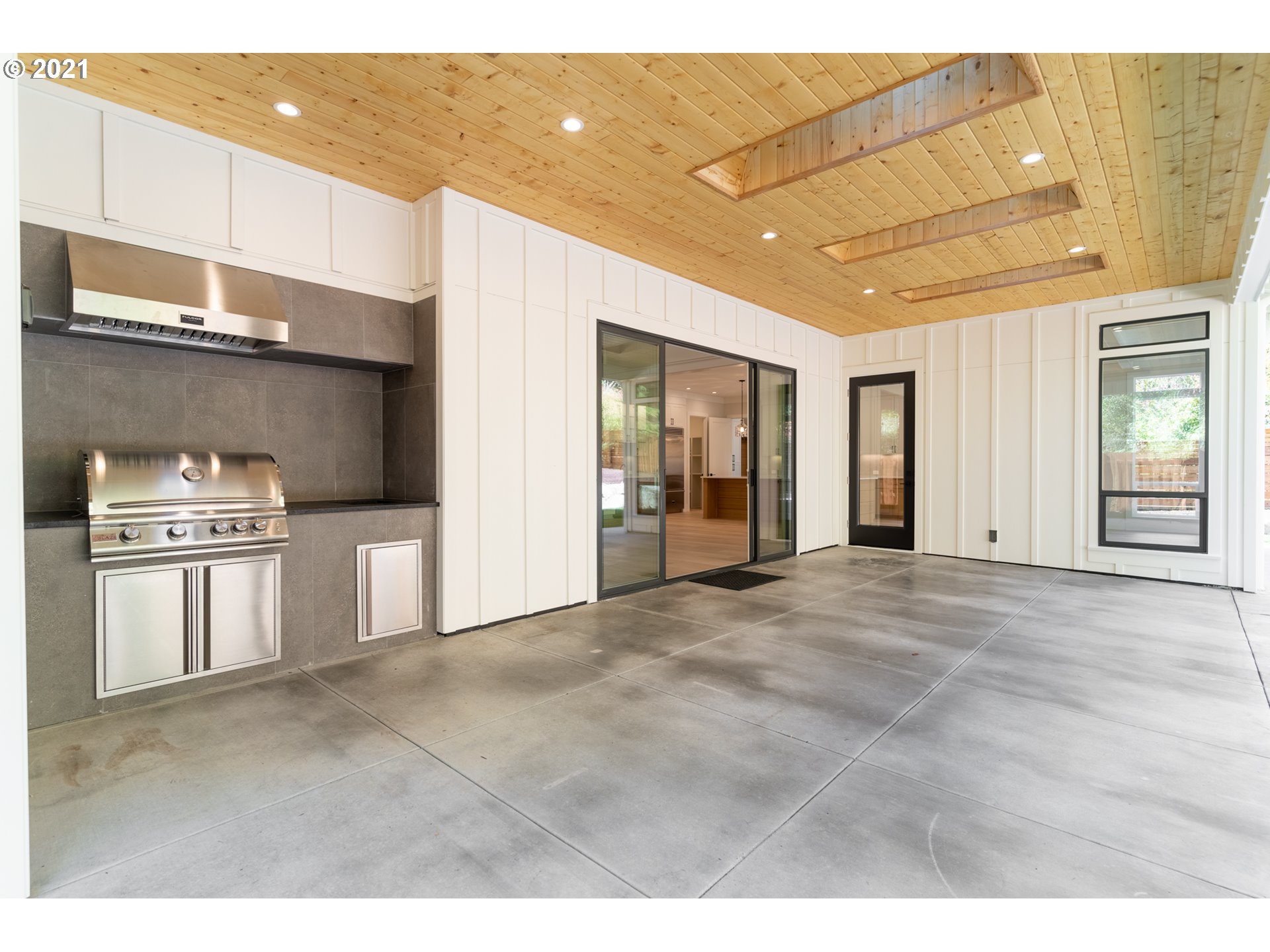 12169 Northwest Old Quarry Road Portland, OR 97229 - Photo 27 of 31 Gallery Image 27