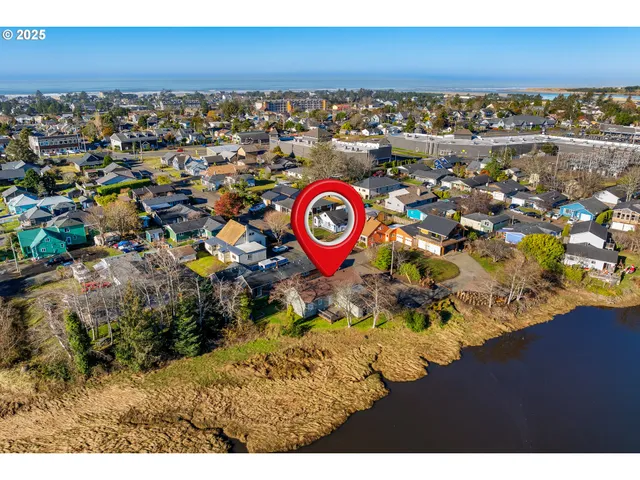 a view of outdoor space with city view