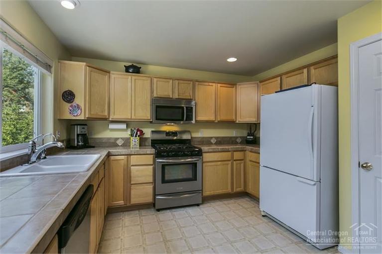 61254 Southwest Brookside Loop Bend, OR 97702 - Photo 9 of 25 Additional Photo