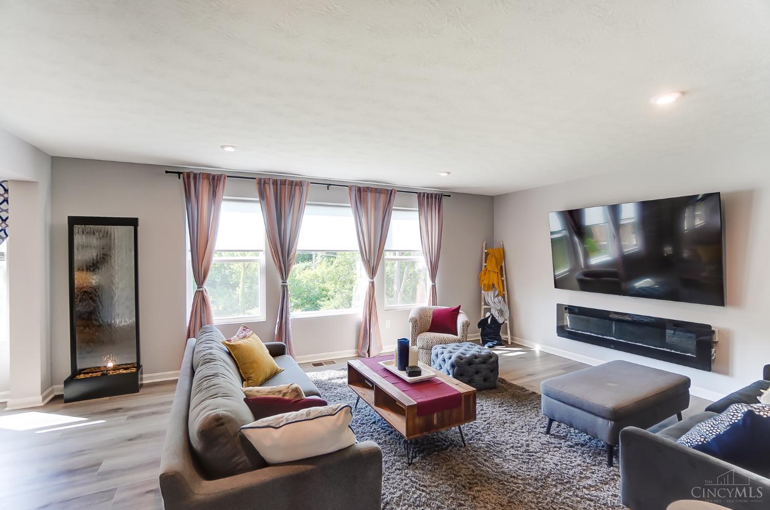 1250 Heather Ridge Cincinnati, OH 45233 - Photo 6 of 56 Gallery Image 6