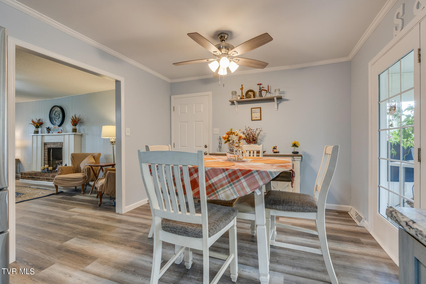 464 Mountain View Road Bluff City, TN 37618 - Photo 11 of 41 011 (17)
