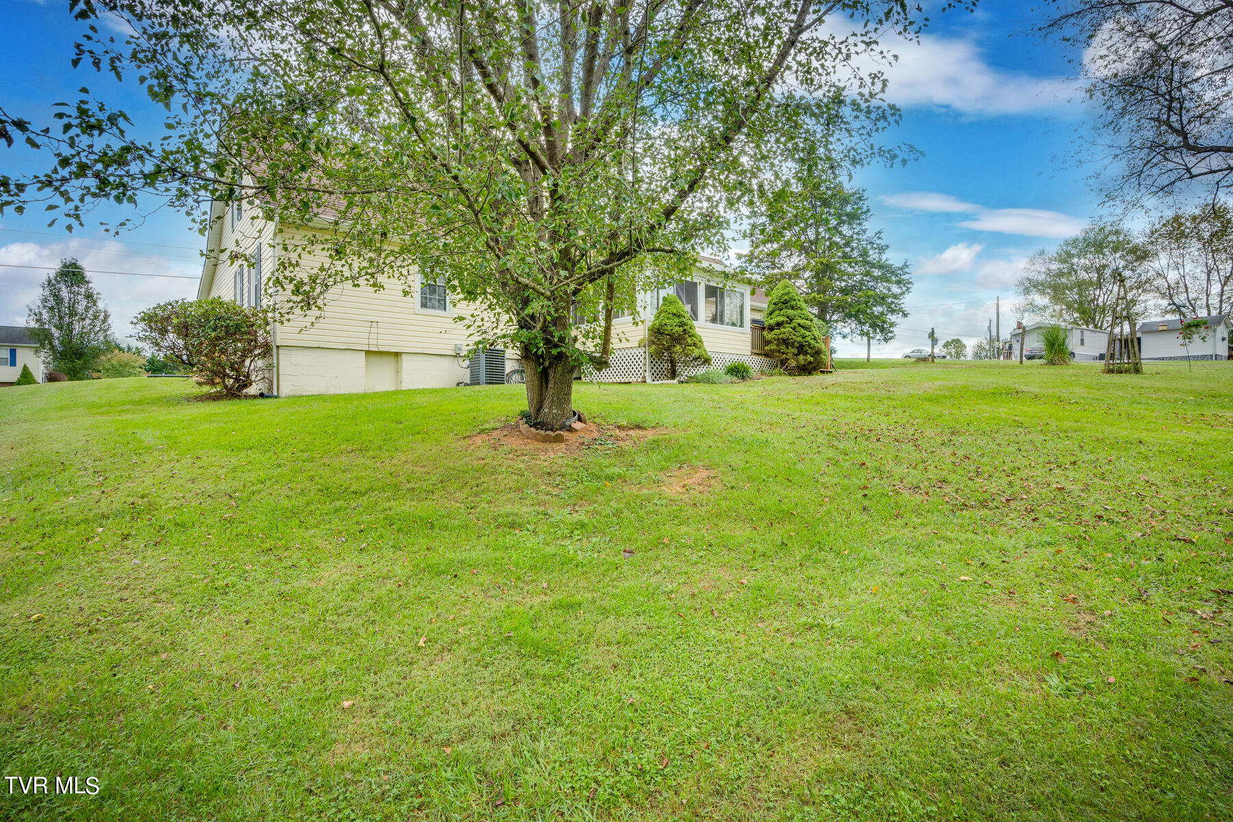 464 Mountain View Road Bluff City, TN 37618 - Photo 34 of 41 034 (16)