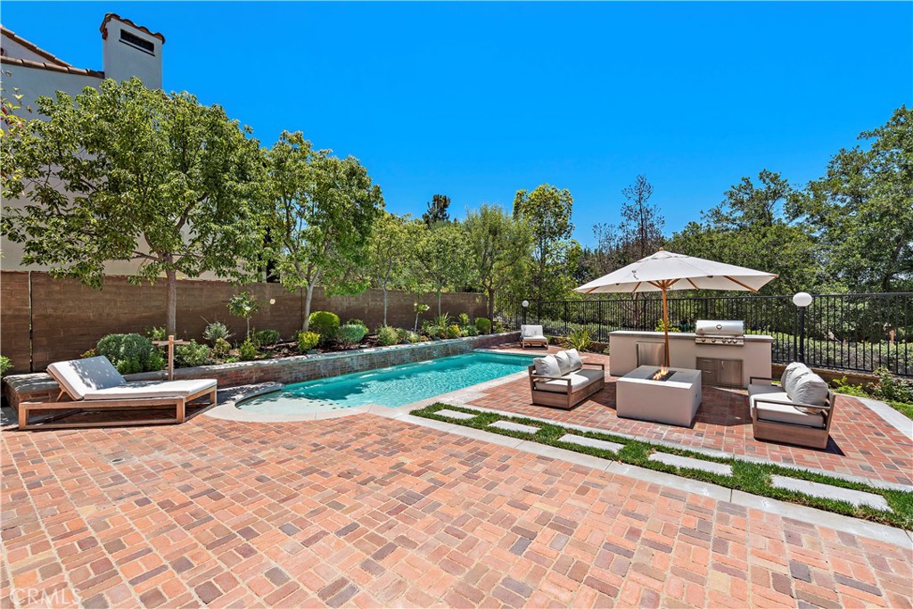 2 Anna Lane Ladera Ranch, CA 92694 - Photo 32 of 63 a outdoor view with a sitting space