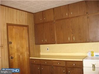 146 St Pauls Road Ardmore, PA 19003 - Photo 4 of 6 Kitchen