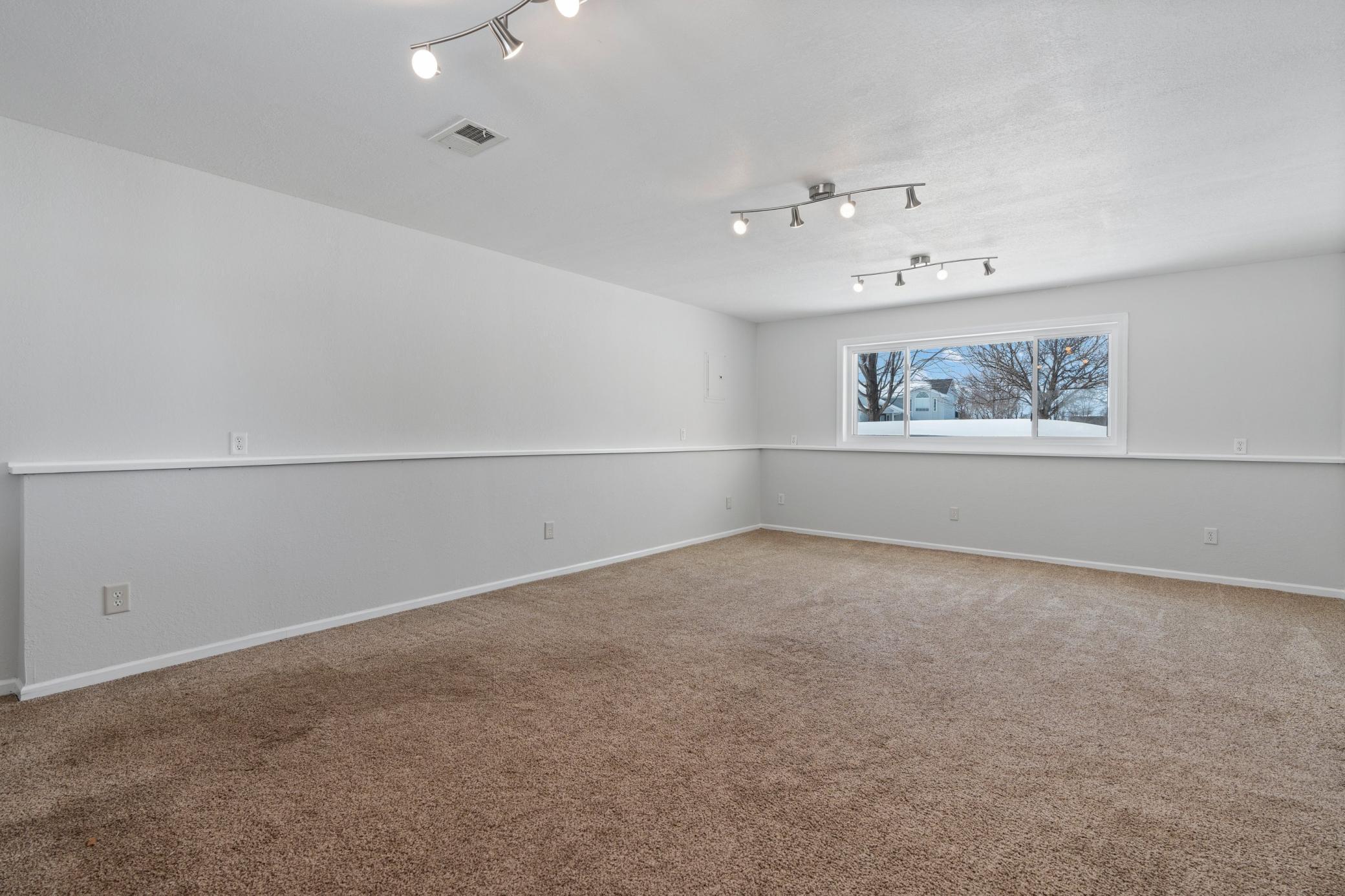 26329 150th Street Northwest Zimmerman, MN 55398 - Photo 8 of 17