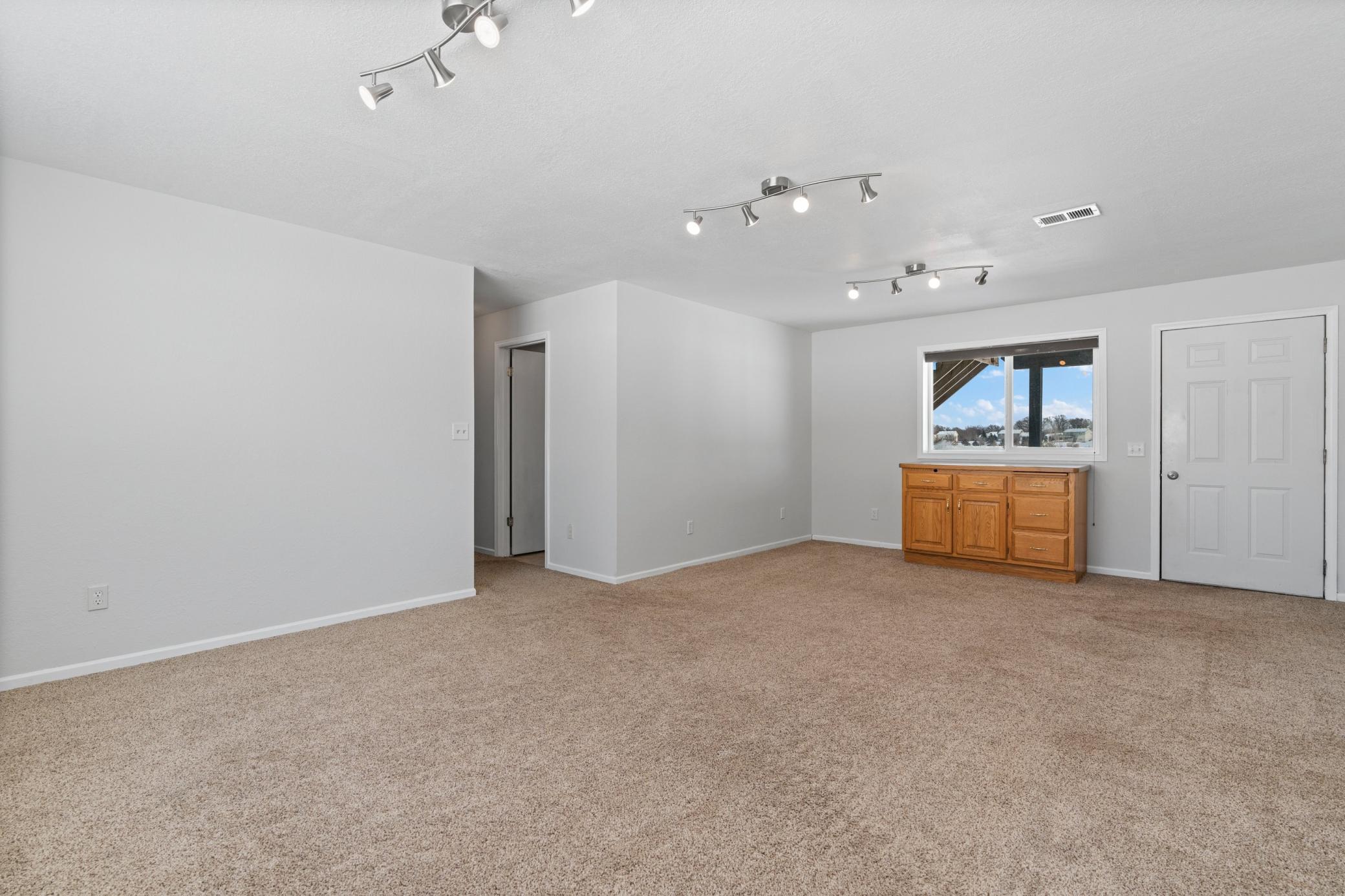 26329 150th Street Northwest Zimmerman, MN 55398 - Photo 9 of 17