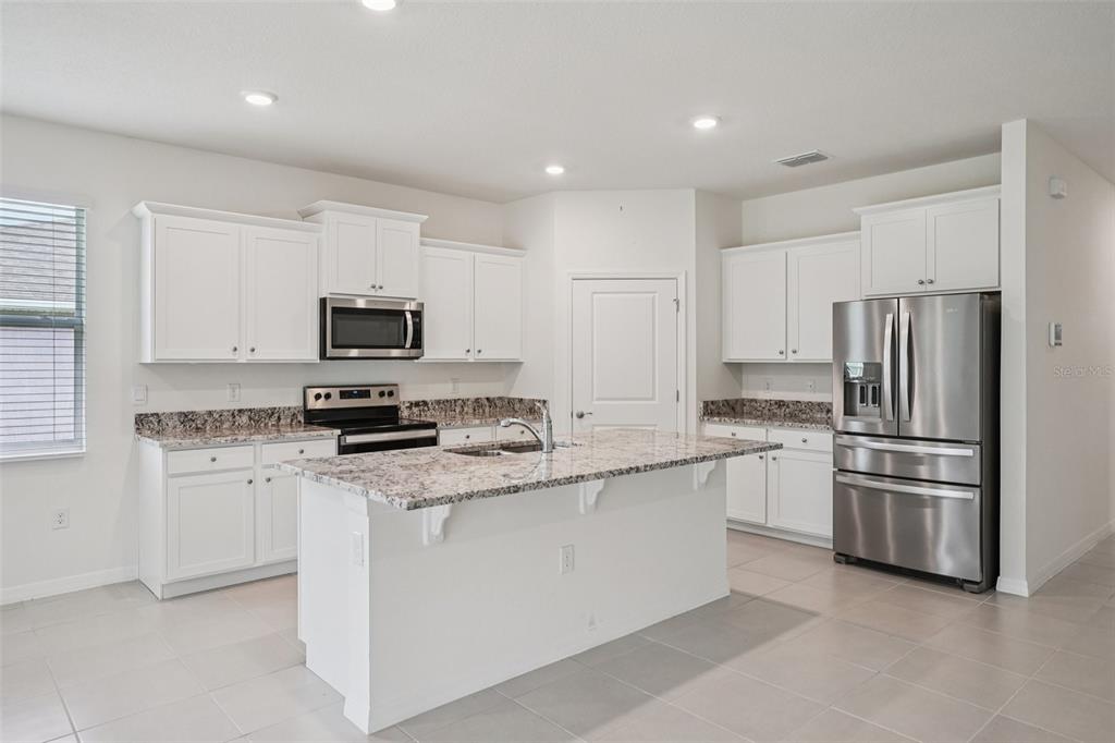 6203 Southwest 93rd Loop Ocala, FL 34476 - Photo 2 of 54