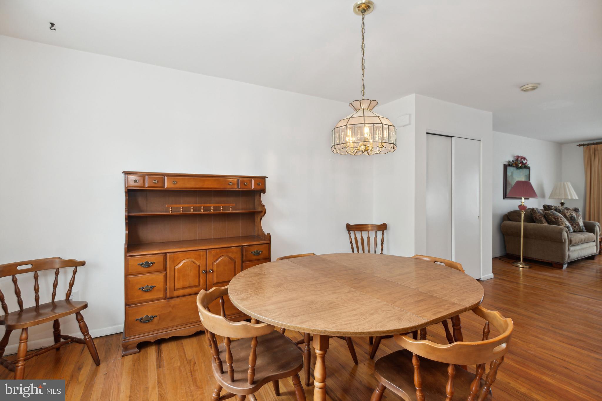 12435 Sweet Briar Road Philadelphia, PA 19154 - Photo 14 of 39 Dining Area
